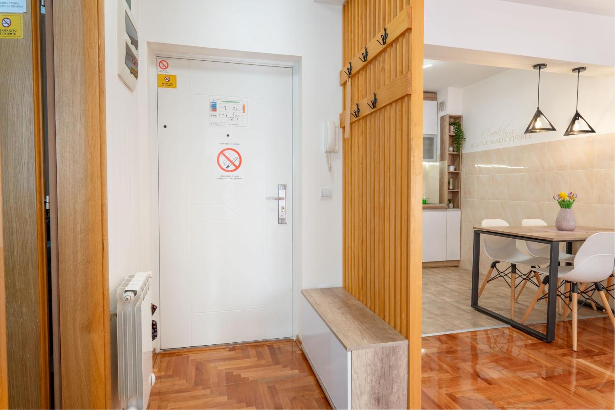 Harizma Apartmani Kragujevac Exterior photo